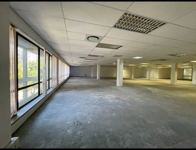1,929M² OFFICE TO LET IN SANDTON CENTRAL
